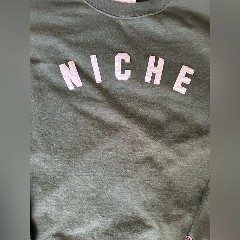 5/$25 Champion Authentic forest green NICHE crewneck sweatshirt size XL - Picture 2 of 7